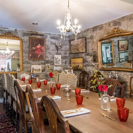 Camelia Boutique House