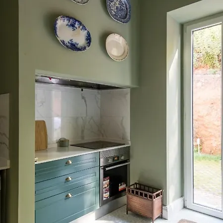 Camelia Boutique House Камаша