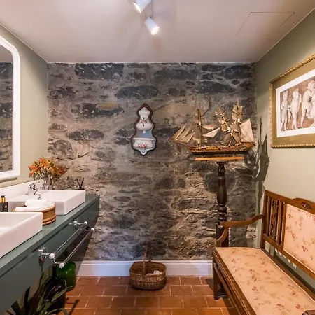 Отель Camelia Boutique House *