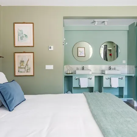Camélia Boutique House *