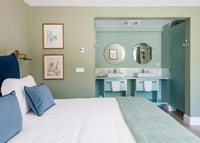 Camélia Boutique House *