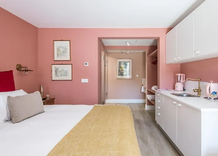 Camélia Boutique House *